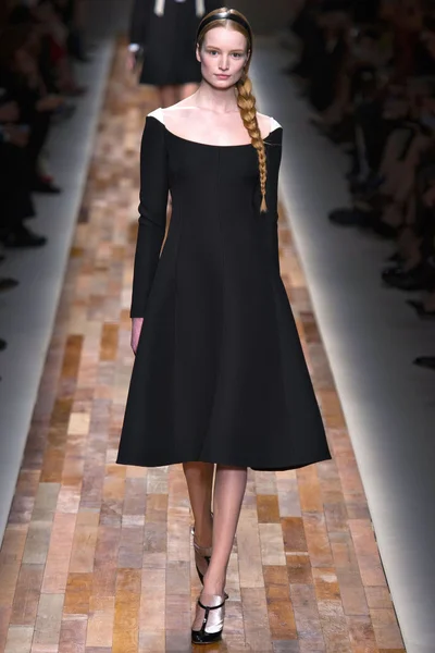Look 30